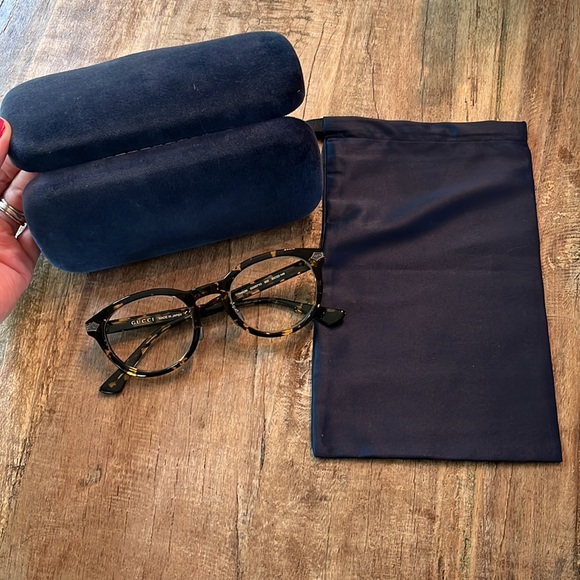 Authentic Gucci Prescription eyeglasses - Picture 13 of 17